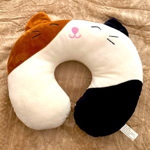 Neck pillow